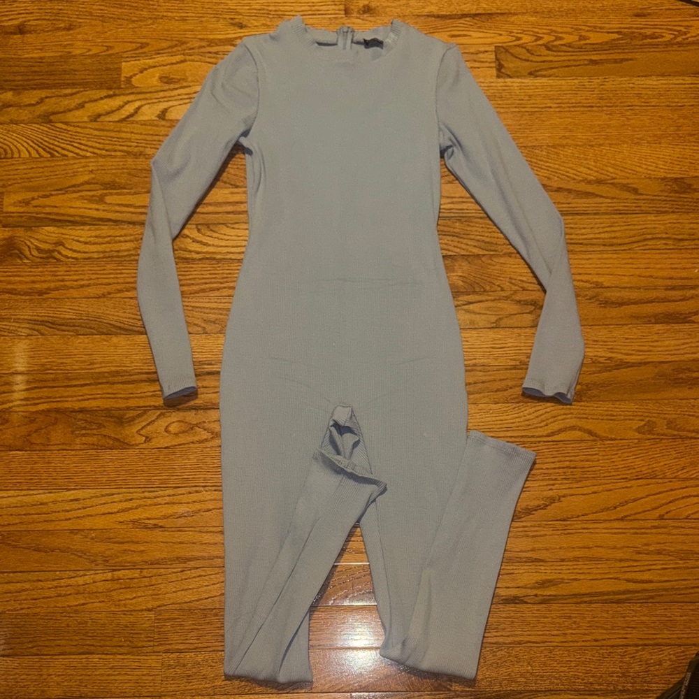 Gray snatched jumpsuit - Picture 3 of 4